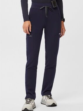 High waisted Yola Skinny scrub pants